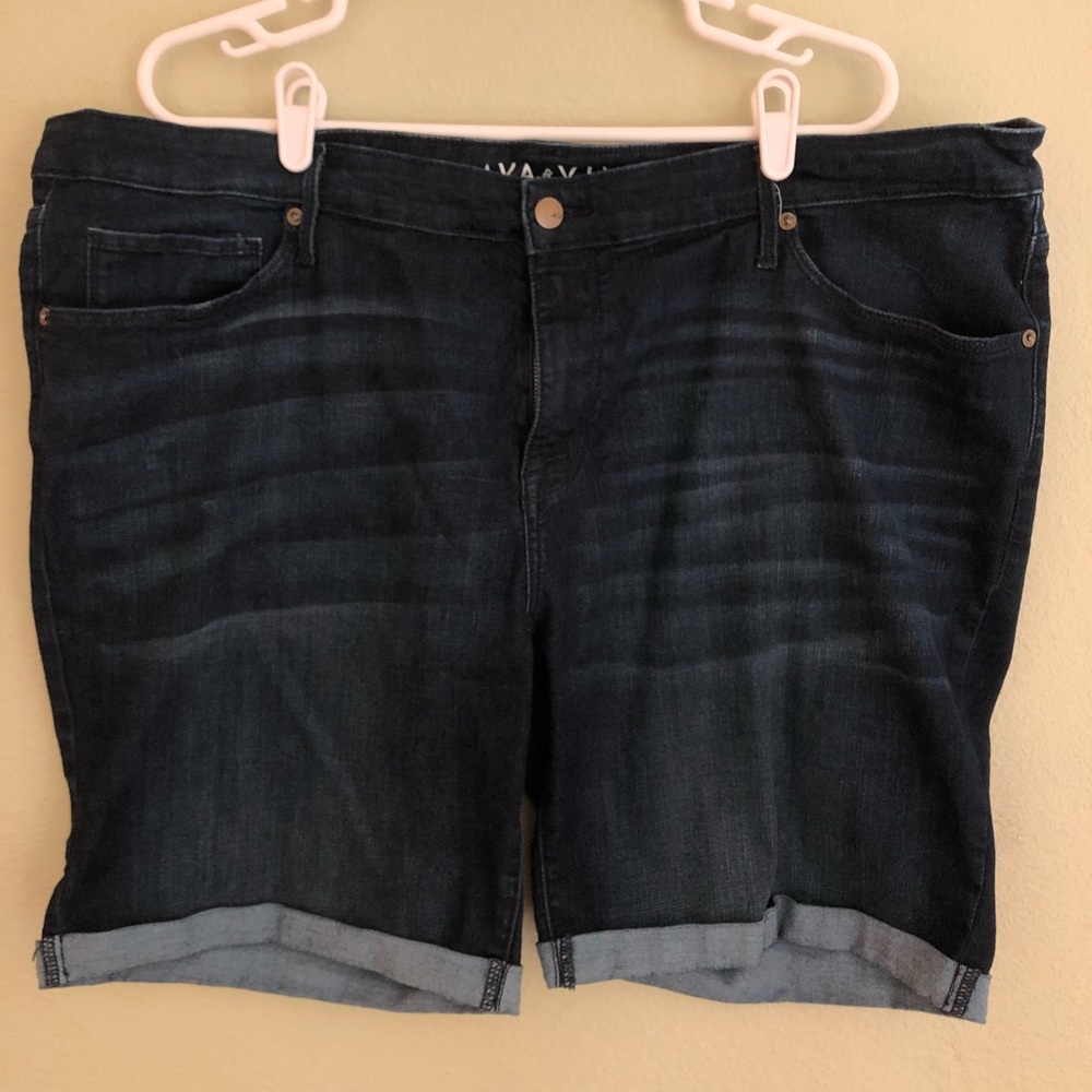 Ava and Viv Bermuda Shorts